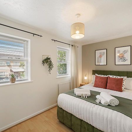 East London House Near Tube With Parking Villa Luaran gambar