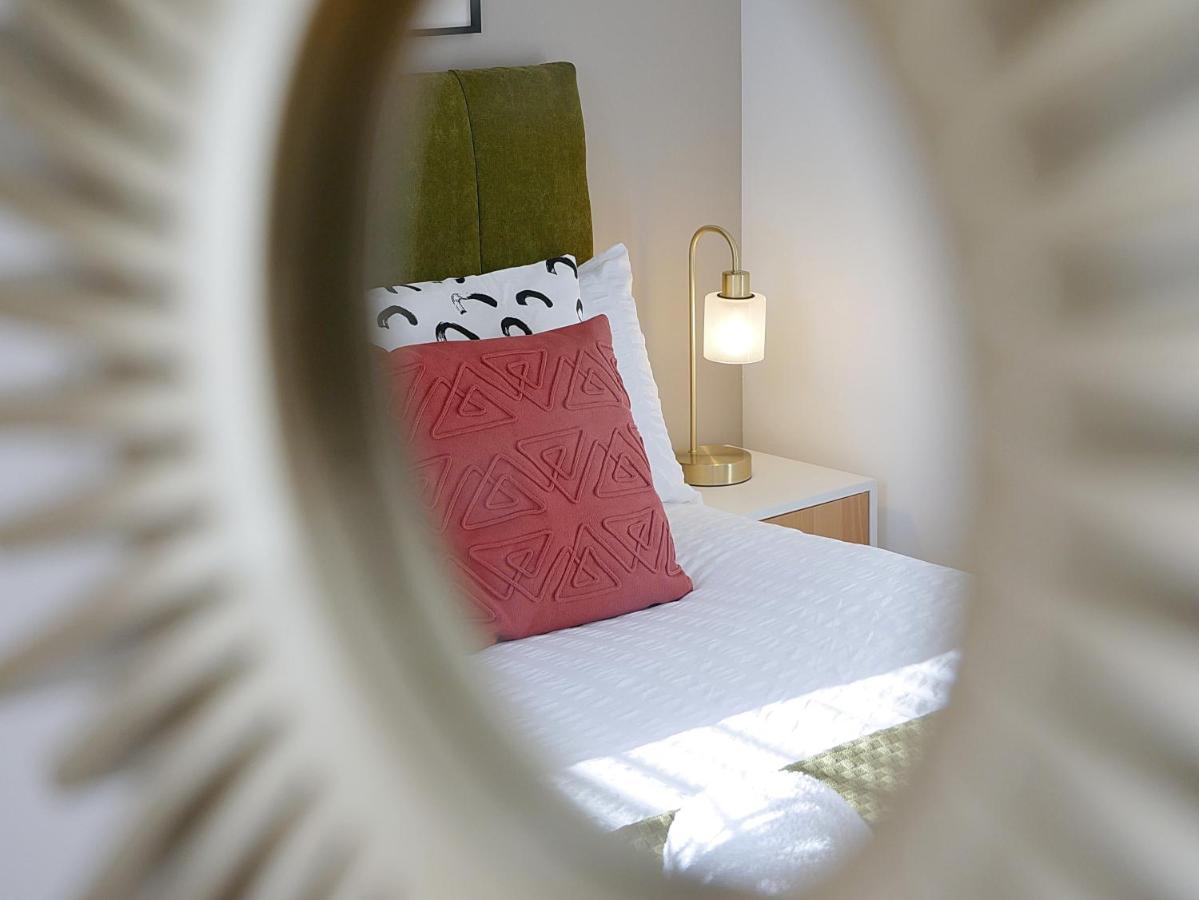 East London House Near Tube With Parking Villa Luaran gambar
