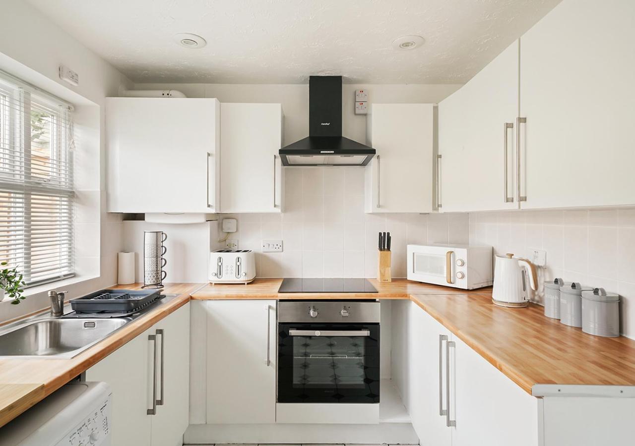 East London House Near Tube With Parking Villa Luaran gambar