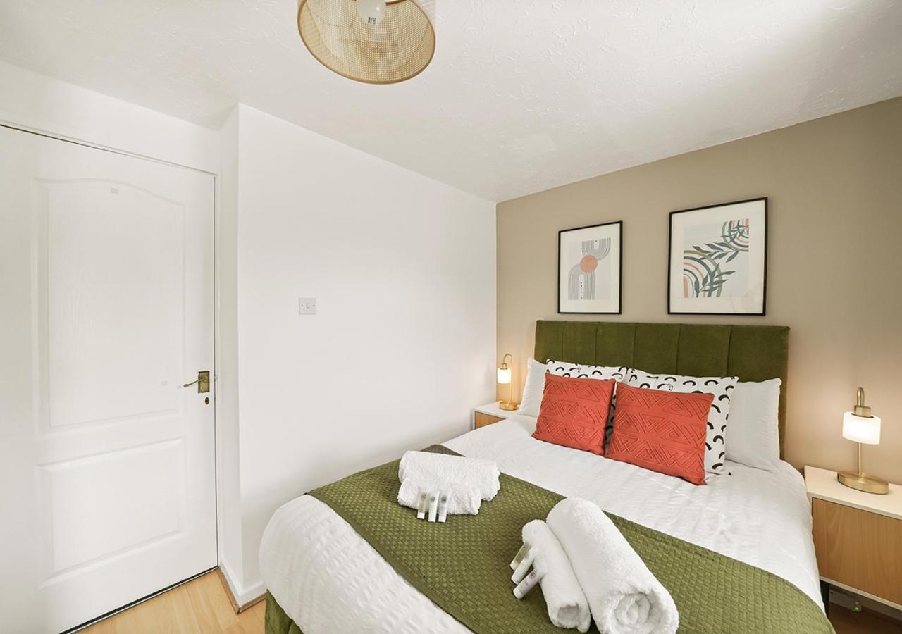 East London House Near Tube With Parking Villa Luaran gambar