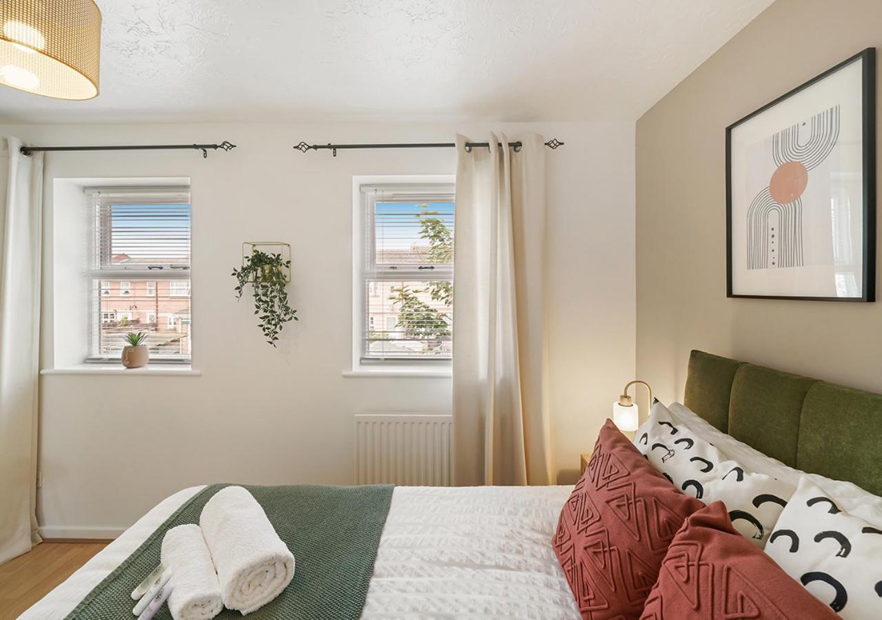 East London House Near Tube With Parking Villa Luaran gambar