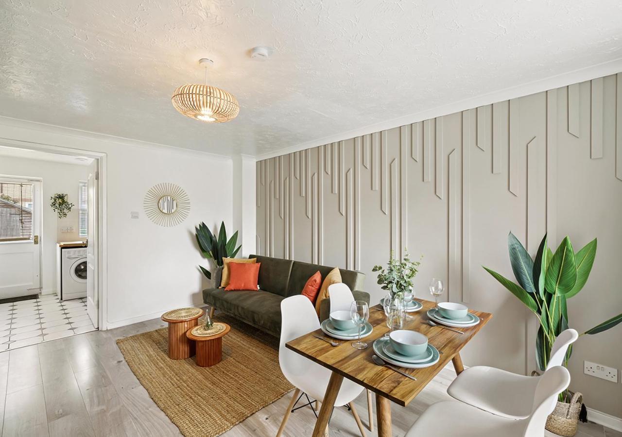 East London House Near Tube With Parking Villa Luaran gambar